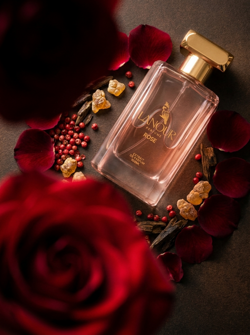 ROSÉ Extrait de Parfum by Lanour — luxury oriental oud rose - niche perfume Dubai, with rose, amber, oud wood, and pink berries